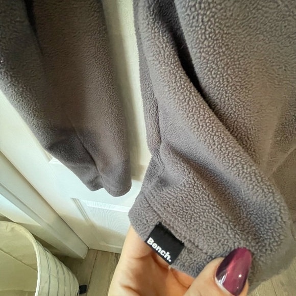 Bench woman’s lavender Fleece Hoodie size medium - Picture 9 of 9